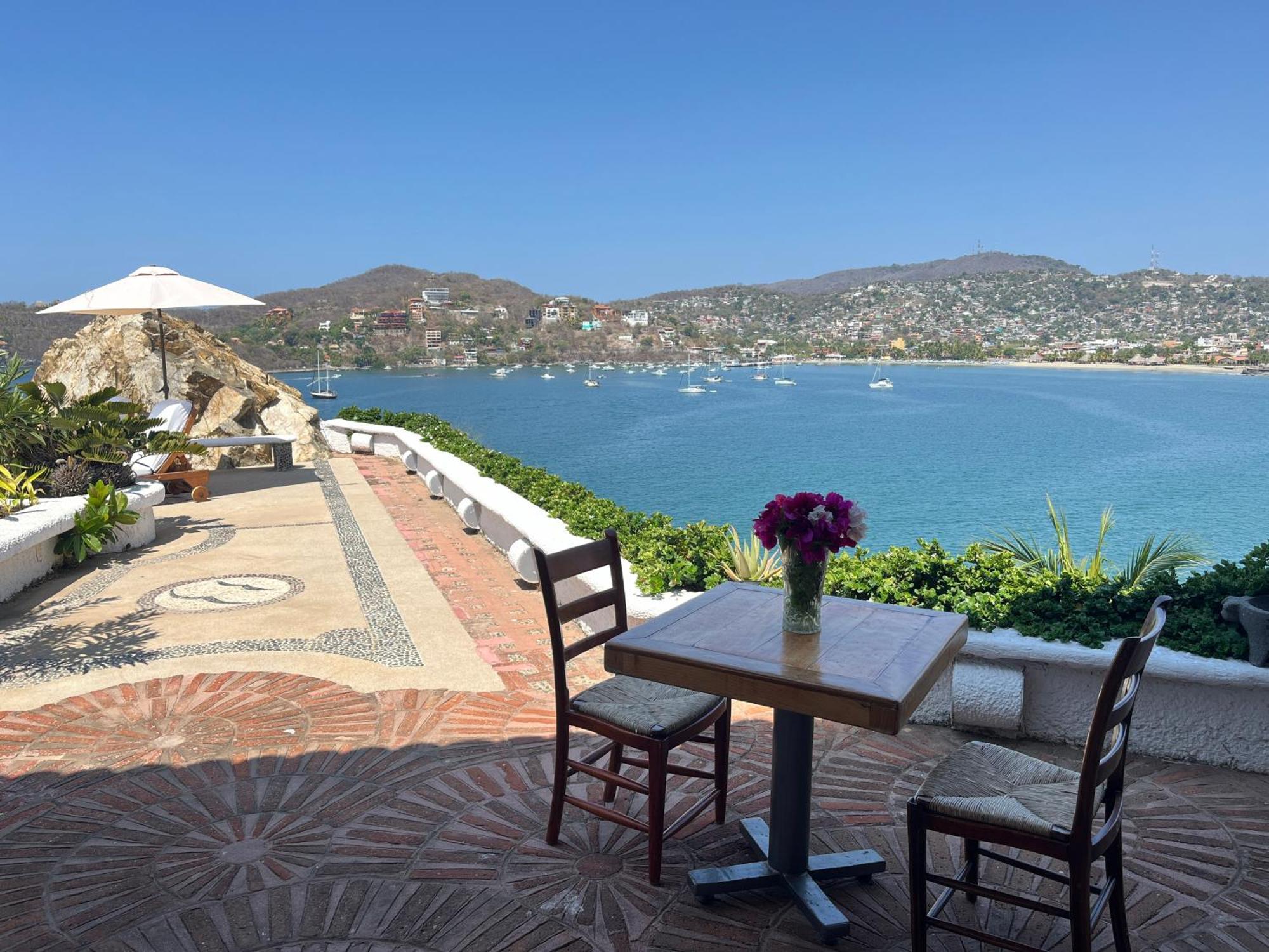 Villa De La Roca Zihuatanejo Luaran gambar